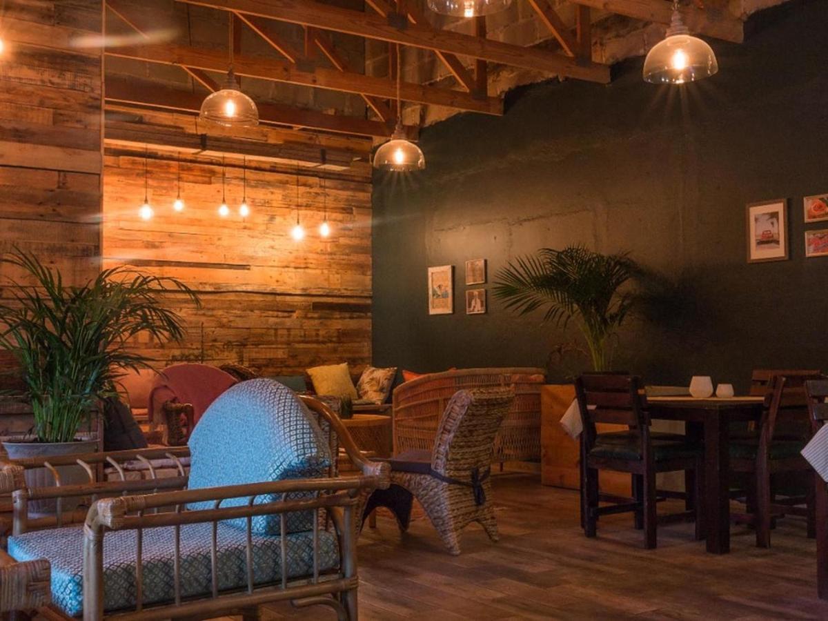 Swakopmund Backpackers Hostel Bagian luar foto