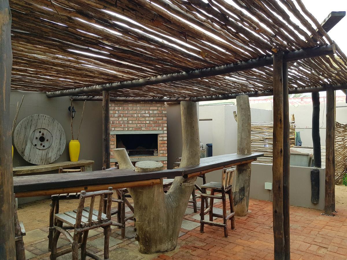 Swakopmund Backpackers Hostel Bagian luar foto