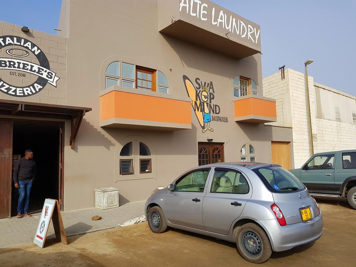 Swakopmund Backpackers Hostel Bagian luar foto